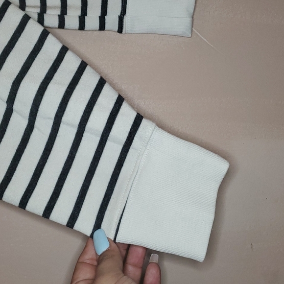 Old Navy Black Striped Sweatshirt - Picture 2 of 6